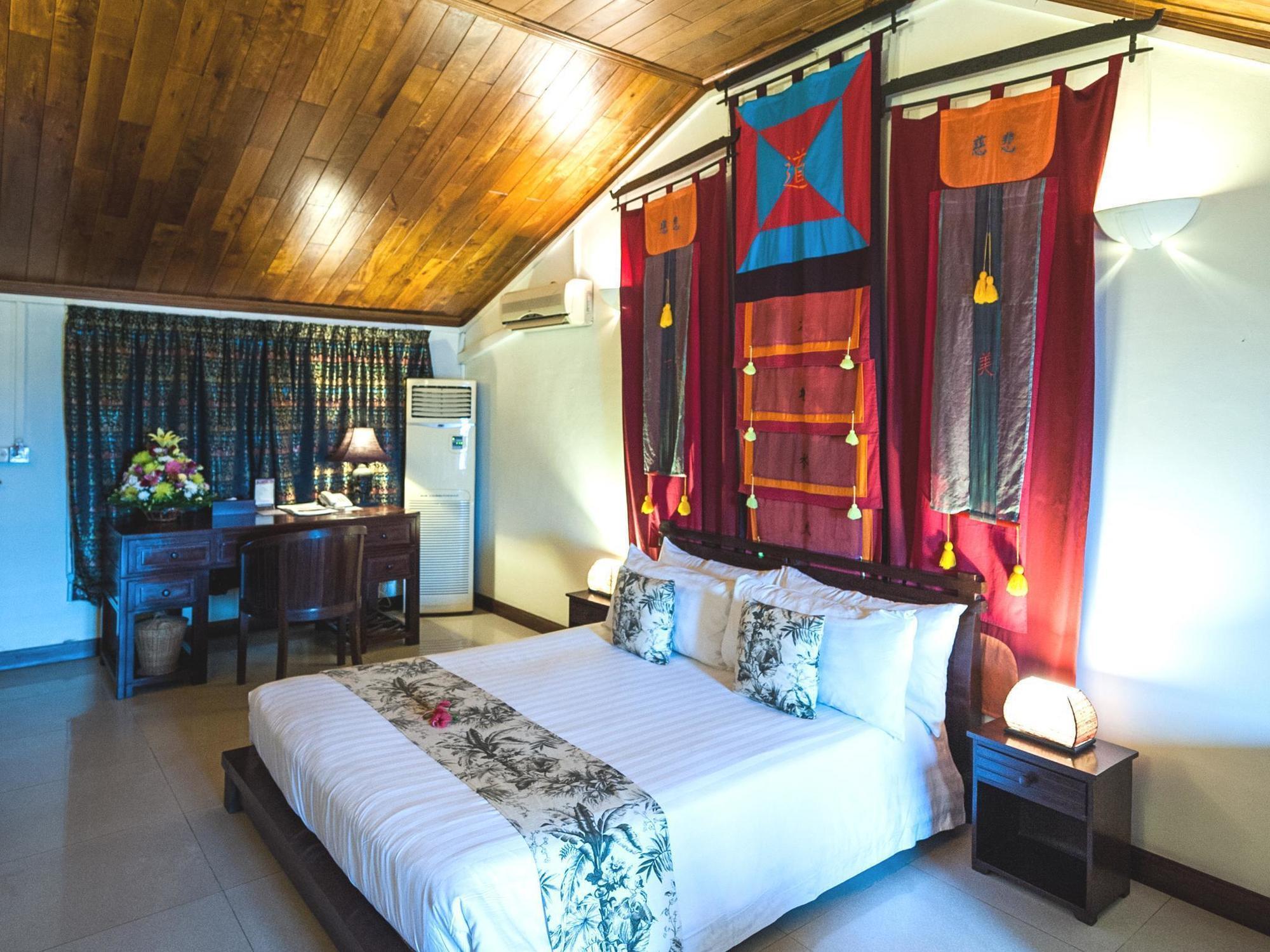 Red Hibiscus Hotel Phnom Penh Eksteriør bilde