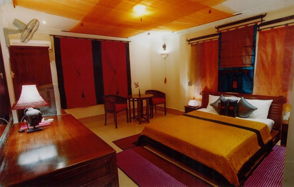 Red Hibiscus Hotel Phnom Penh Eksteriør bilde