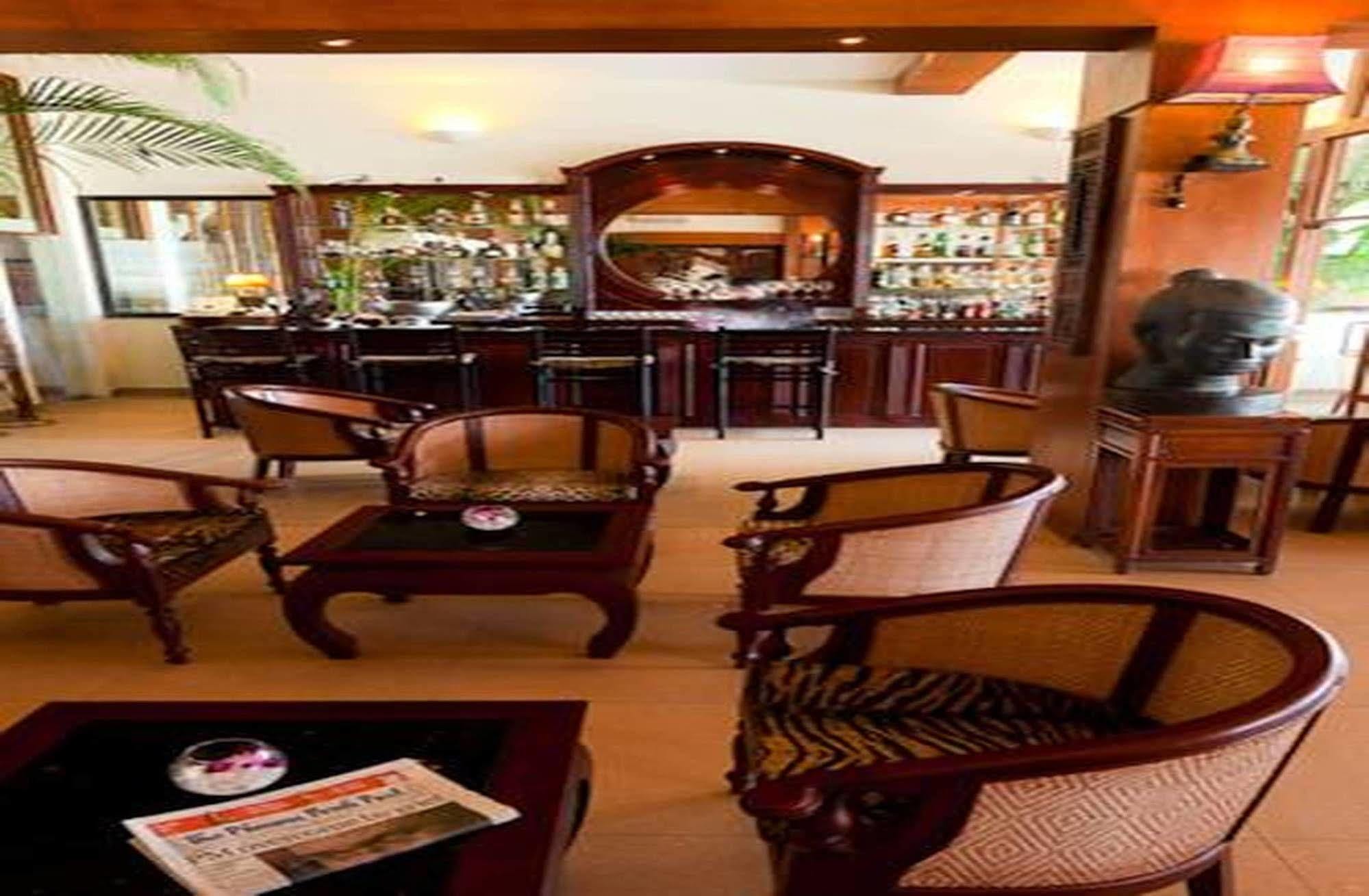 Red Hibiscus Hotel Phnom Penh Eksteriør bilde